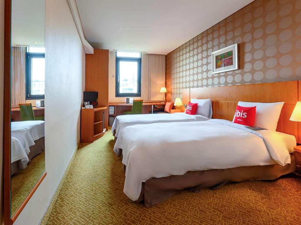 Ibis Ambassador Suwon Hotell Rom bilde