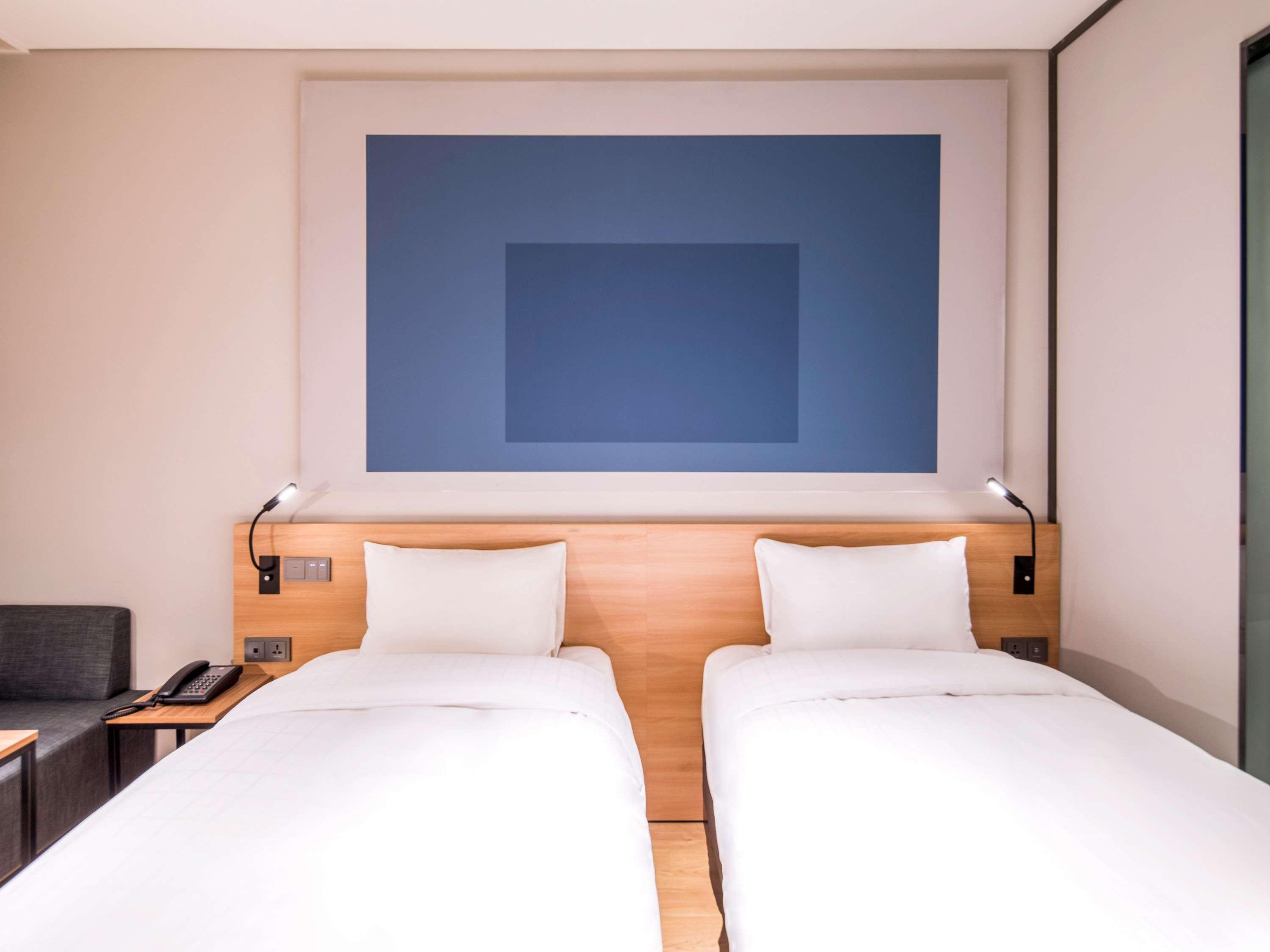 Ibis Ambassador Suwon Hotell Eksteriør bilde