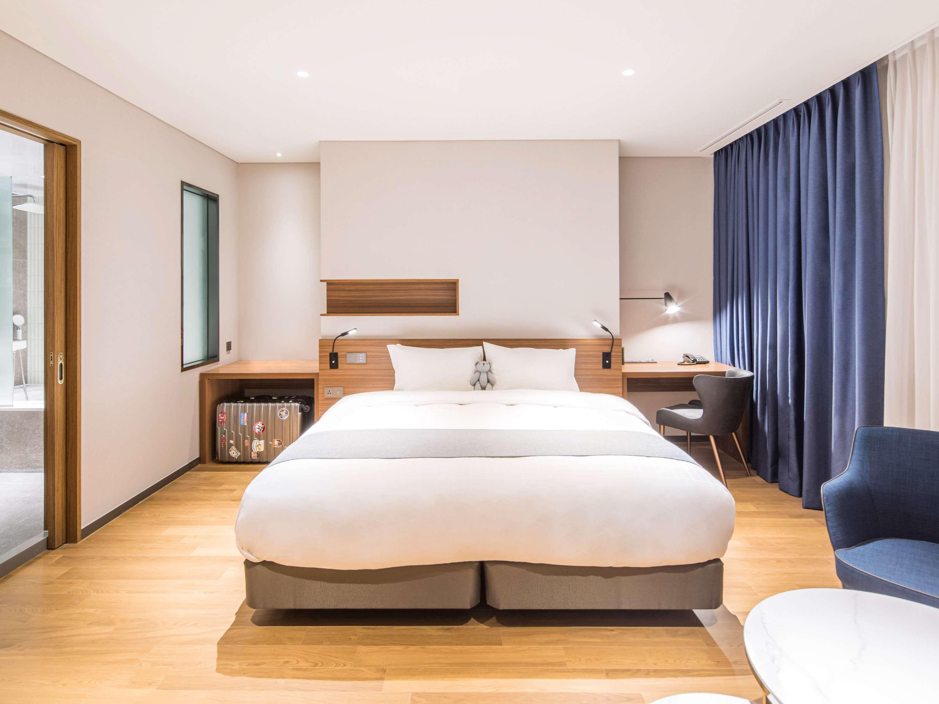 Ibis Ambassador Suwon Hotell Eksteriør bilde