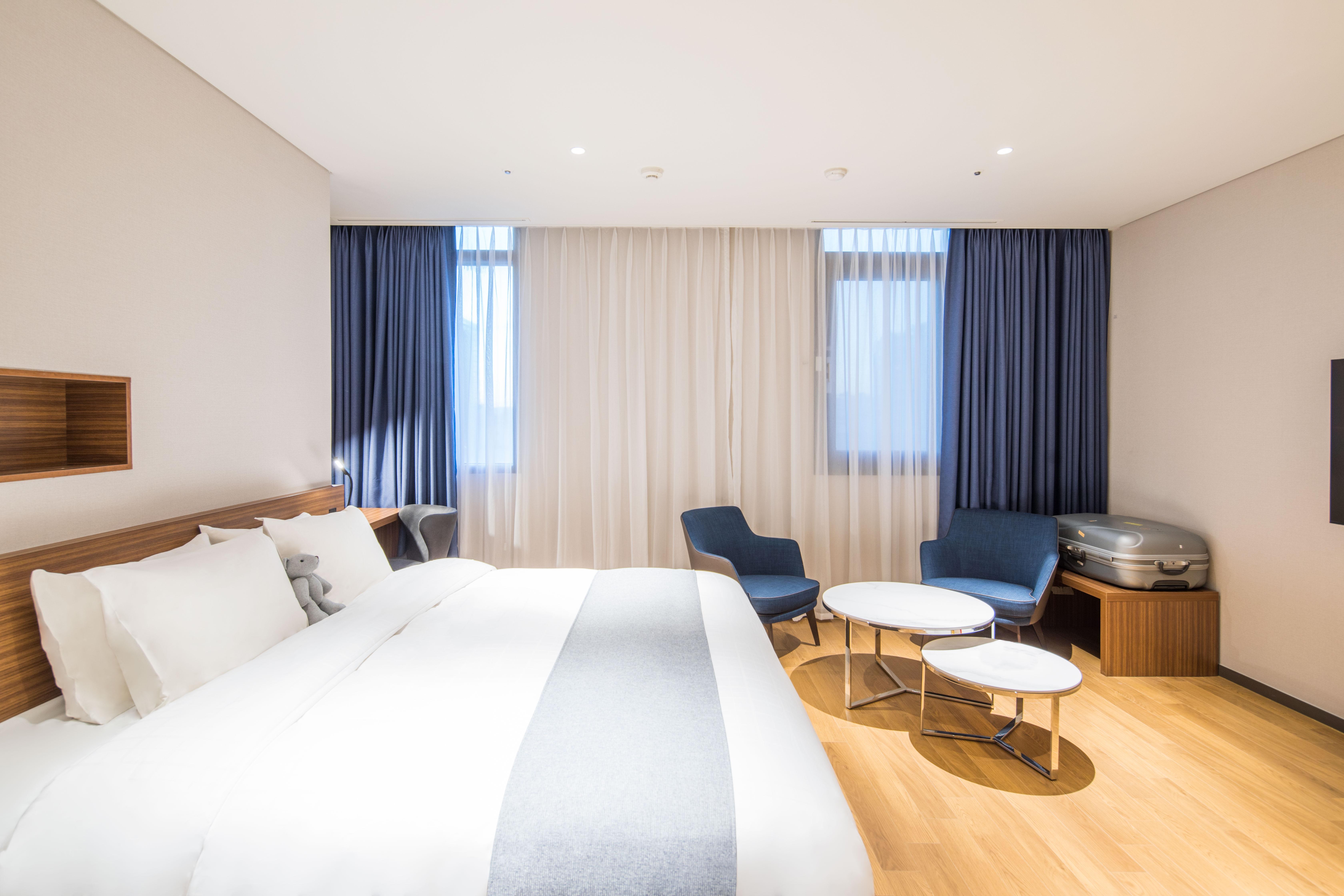 Ibis Ambassador Suwon Hotell Eksteriør bilde