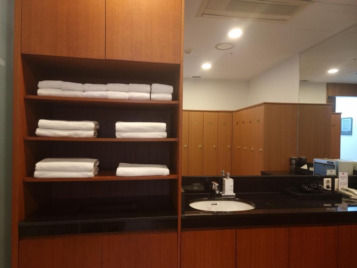Ibis Ambassador Suwon Hotell Eksteriør bilde