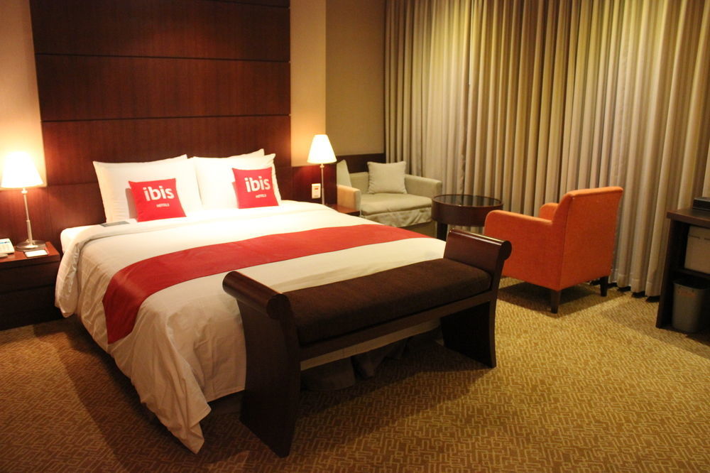 Ibis Ambassador Suwon Hotell Eksteriør bilde